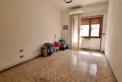 Casa in vendita, Via Giunio Silano, Roma
