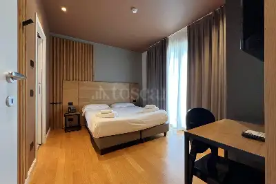 Albergo in vendita, Via Lazzarini, Sirmione