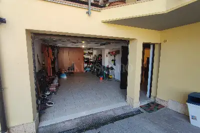 Villino a Schiera in vendita, Via Bazzanese, L'Aquila