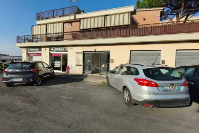 Negozio in vendita, Via del Fosso dell'Acqua Mariana, Roma