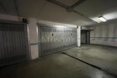 Box in vendita, Via dei Silvestrini, Roma