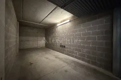 Box in affitto, Piazza Andrea Ferrari, Milano