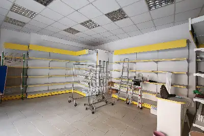 Negozio in affitto, Via Pietro Gasparri, Roma