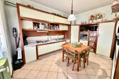 Casa in vendita, Viale Caduti del Lavoro, Brescia