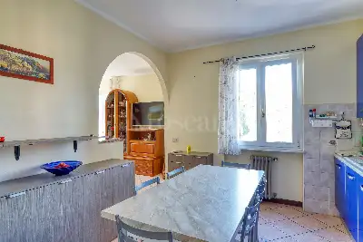 Casa in vendita, Via Taverna, Cugliate-Fabiasco