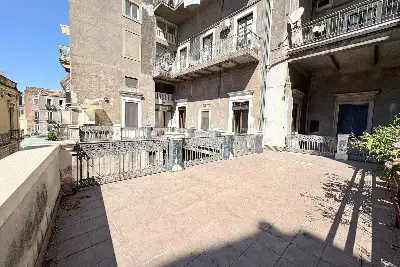 Casa in vendita, Via Umberto I, Catania