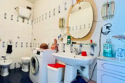 Casa in vendita, Viale dei Caduti per la Resistenza, Roma