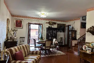 Villino a Schiera in vendita, Via Taro, Mentana