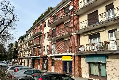 Negozio in vendita, Via Oberdan, Brescia