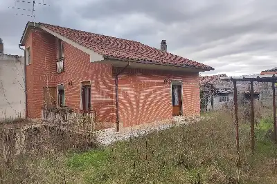 Villa in vendita, Via Villa Re, Pizzoli