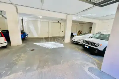 Garage in vendita, Via Angelo Fava, Roma