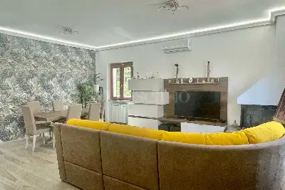 Villa Plurifamiliare in vendita, Via del Fosso dell'Acqua Mariana, Roma