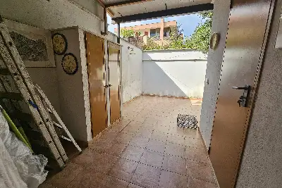 Villino a Schiera in vendita, Via Signa, Pomezia