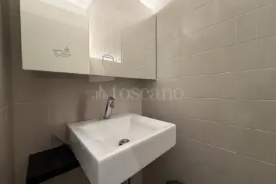 Negozio in vendita, Via Friuli, Milano