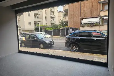 Negozio in affitto, Viale dello Statuto, Latina