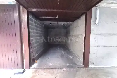 Box in vendita, Via Maroncelli 10, Monza