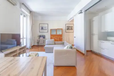 Casa in vendita, Via Francesco Anzani 6, Milano