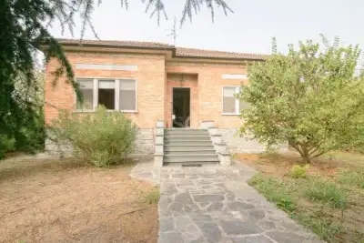 Villa in vendita, Via IV Novembre, Bressana Bottarone
