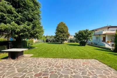 Villa in vendita, Via Fratelli Rosselli, Lograto