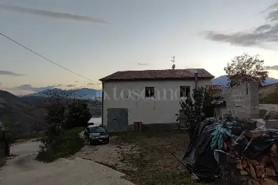 Casale in vendita, Contrada Cerase 13, Castiglione Messer Raimondo