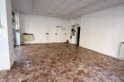 Negozio in vendita, Via di Santa Zita, Genova