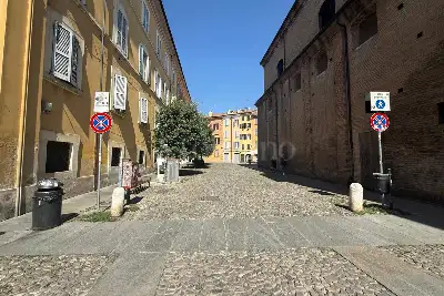 Negozio in affitto, Via Del Taglio, Modena