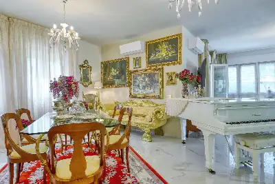 Villa in vendita, Via Luigi Pirandello, Camaiore