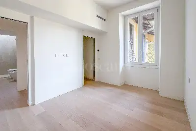 Casa in vendita, Via Giulio Uberti, Milano