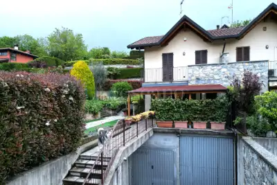 Villino a Schiera in vendita, Via Fontanella, Longone al Segrino