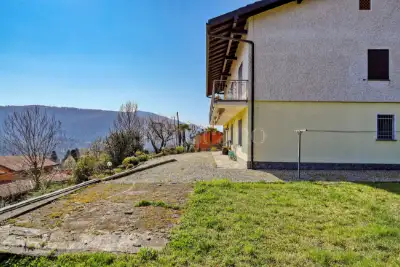 Villa Bifamiliare in vendita, Via Viconago, Cadegliano-Viconago