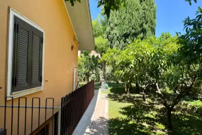 Villino a Schiera in vendita, Via della Marranella di Marino, Roma