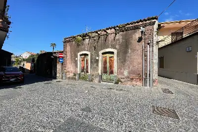 Casa Indipendente in vendita, Gravina - Piazza della Libertà, Gravina di Catania
