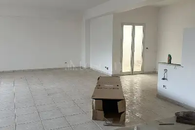 Negozio in affitto, Via Tiburtina Valeria, Avezzano