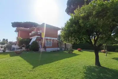 Villa Bifamiliare in vendita, Viale S. Giuseppe, Anzio