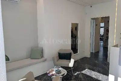 Negozio in vendita, Viale Hugo Pratt, Roma