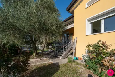 Villa in vendita, Via Giacomo Leopardi, Porcia