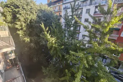 Casa in vendita, Via Venosa, Milano