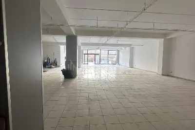 Negozio in affitto, Via Tiburtina Valeria, Avezzano