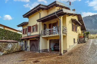 Villa in vendita, Via Luigi Pirandello, Besano