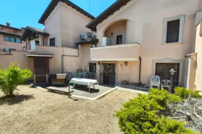 Villa in vendita, Via Stanislao Falchi, Roma