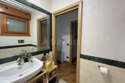 Casa in vendita, Via Amsterdam, Roma