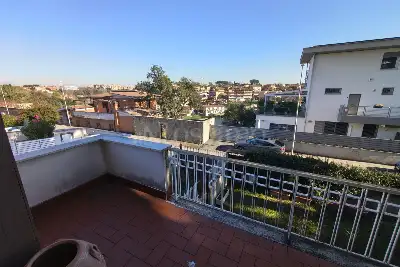 Villino a Schiera in vendita, Via Calosso, Roma