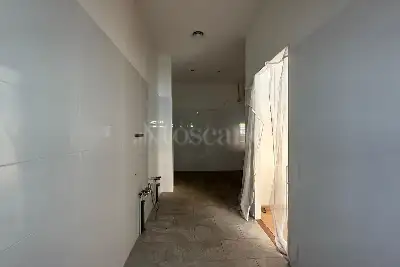 Negozio in affitto, Via della Corazzata, Roma