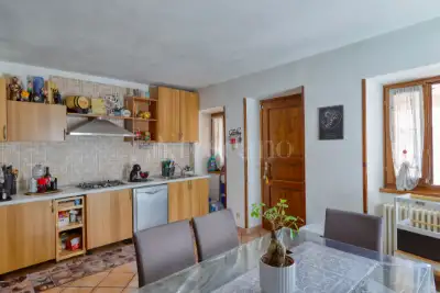 Casa Indipendente in vendita, Via Pasubio, Cunardo