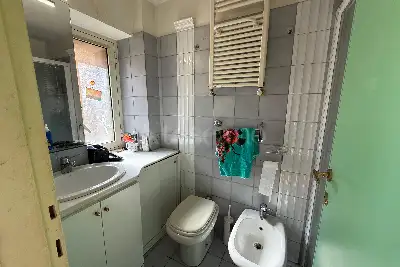 Casa in vendita, Via Castelfidardo, Roma