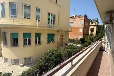 Casa in vendita, Lungomare Paolo Toscanelli, Roma