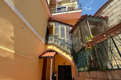 Palazzo in vendita, Via Nicola Ricciardi, Napoli