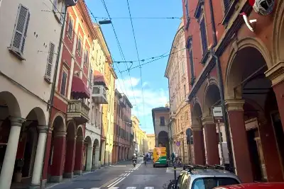 Negozio in vendita, Via Sant'Isaia, Bologna