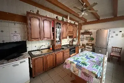 Palazzo in vendita, Via Edmondo de Amicis, Noicattaro