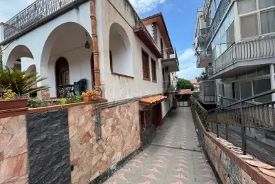 Villa in vendita, Via Donato Bramante, Gravina di Catania